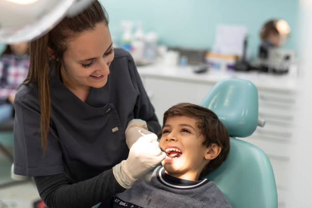 Best Urgent Tooth Repair  in Pella, IA