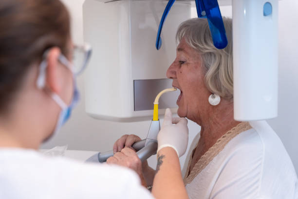 Best Dentist for Tooth Abscess  in Pella, IA